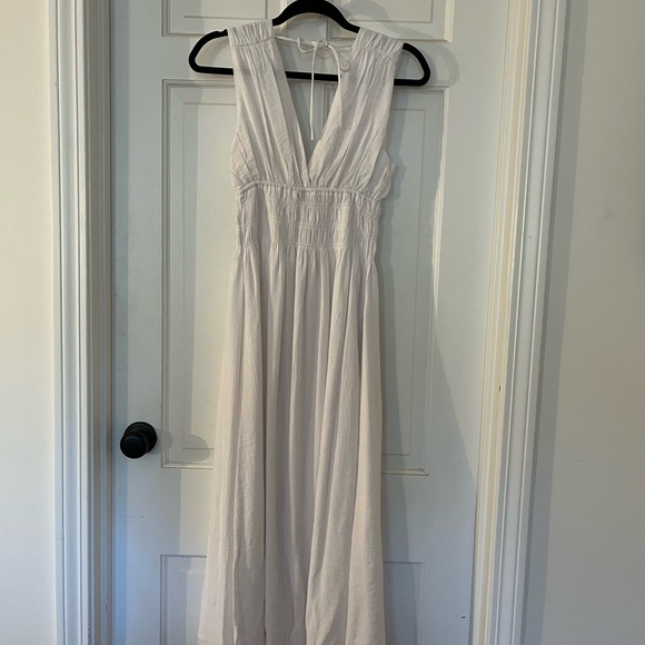Gauzy White Sleeveless Maxi Dress - Picture 3 of 7